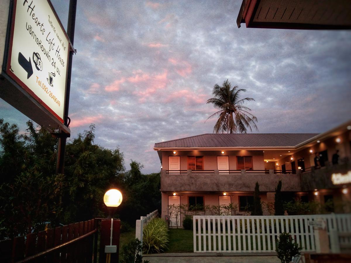 4Hearts Loft House Hotel Surat Thani Exterior photo